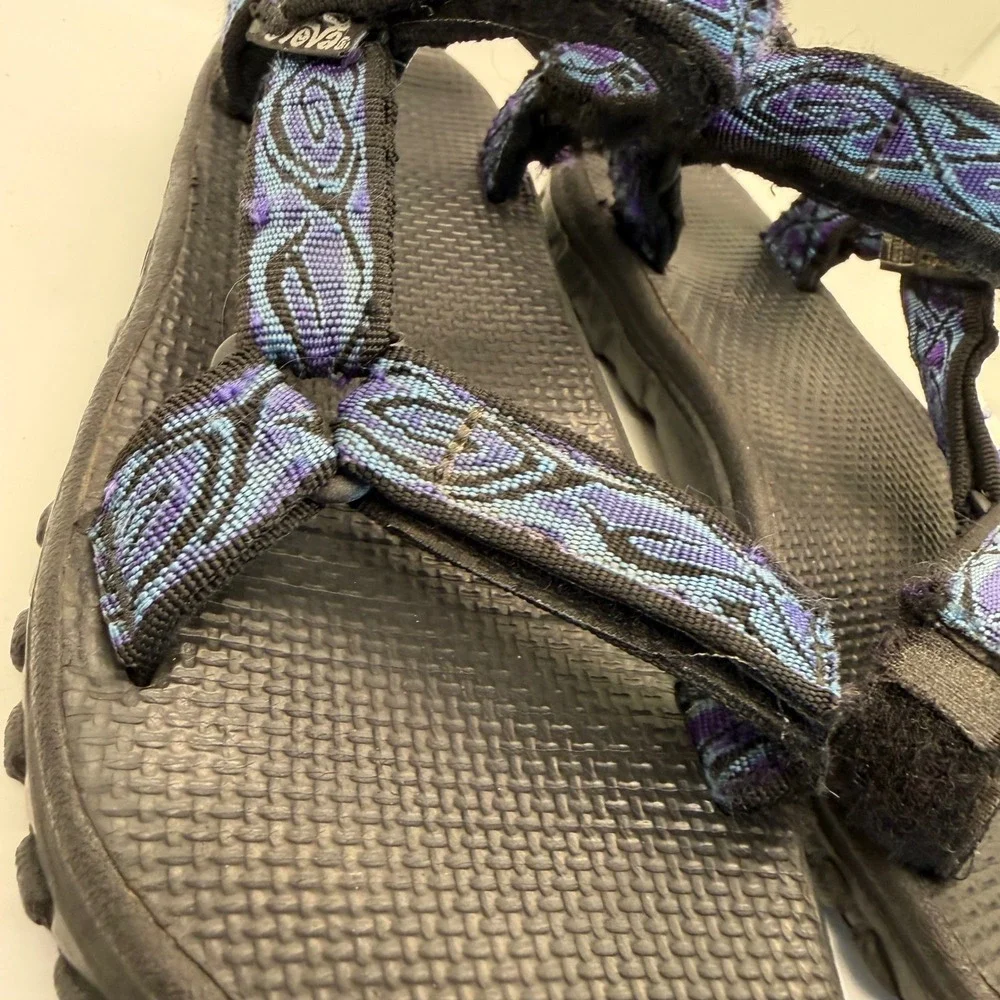 Teva Sandals Mens 8 Purple Blue Geometric Strappy Hiking Water Shoes Vintage